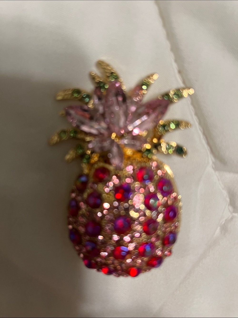 New Sparkle Crystal Pineapple Pin Broach